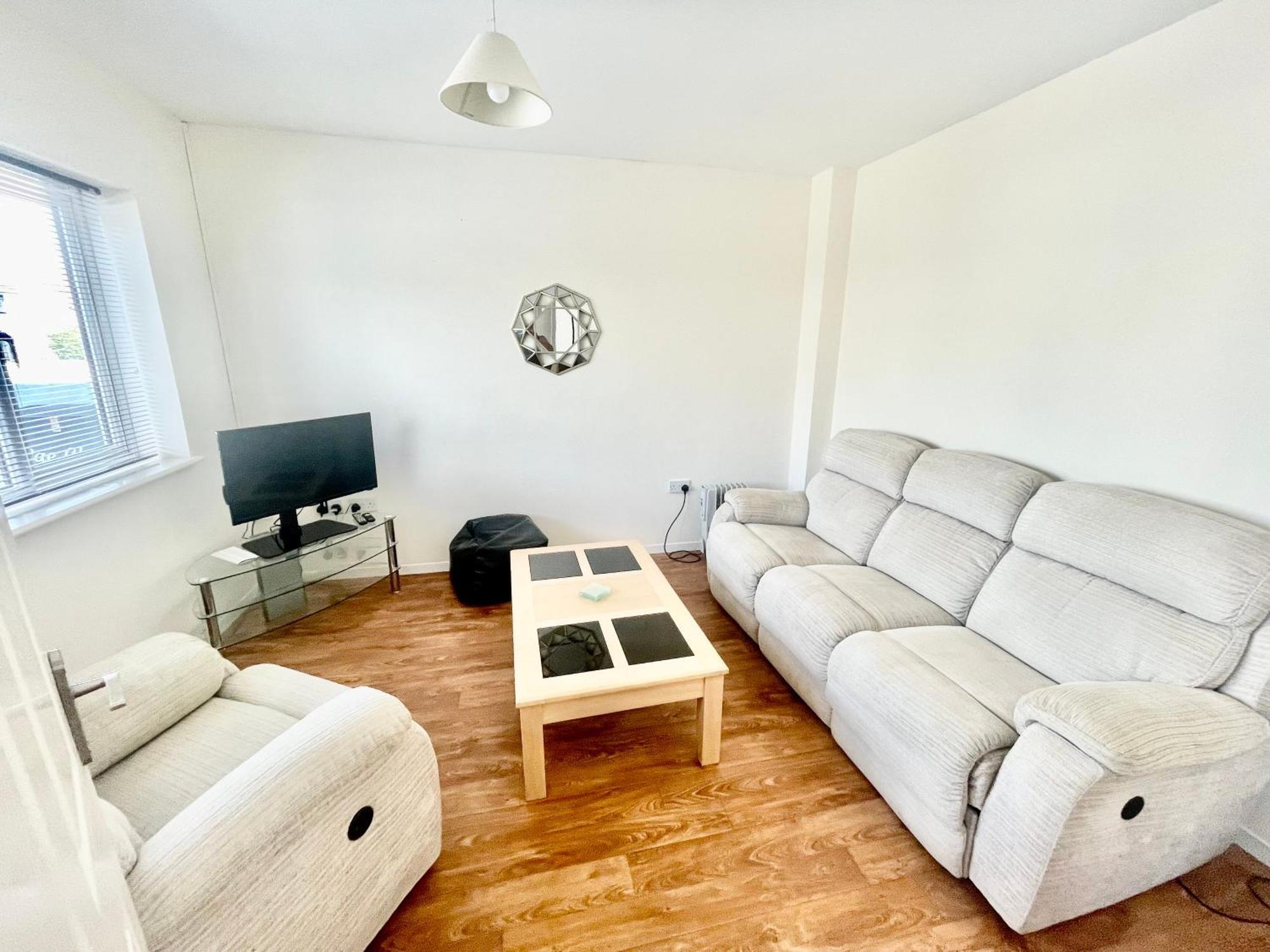 Cae Glas Apartments Holyhead Extérieur photo