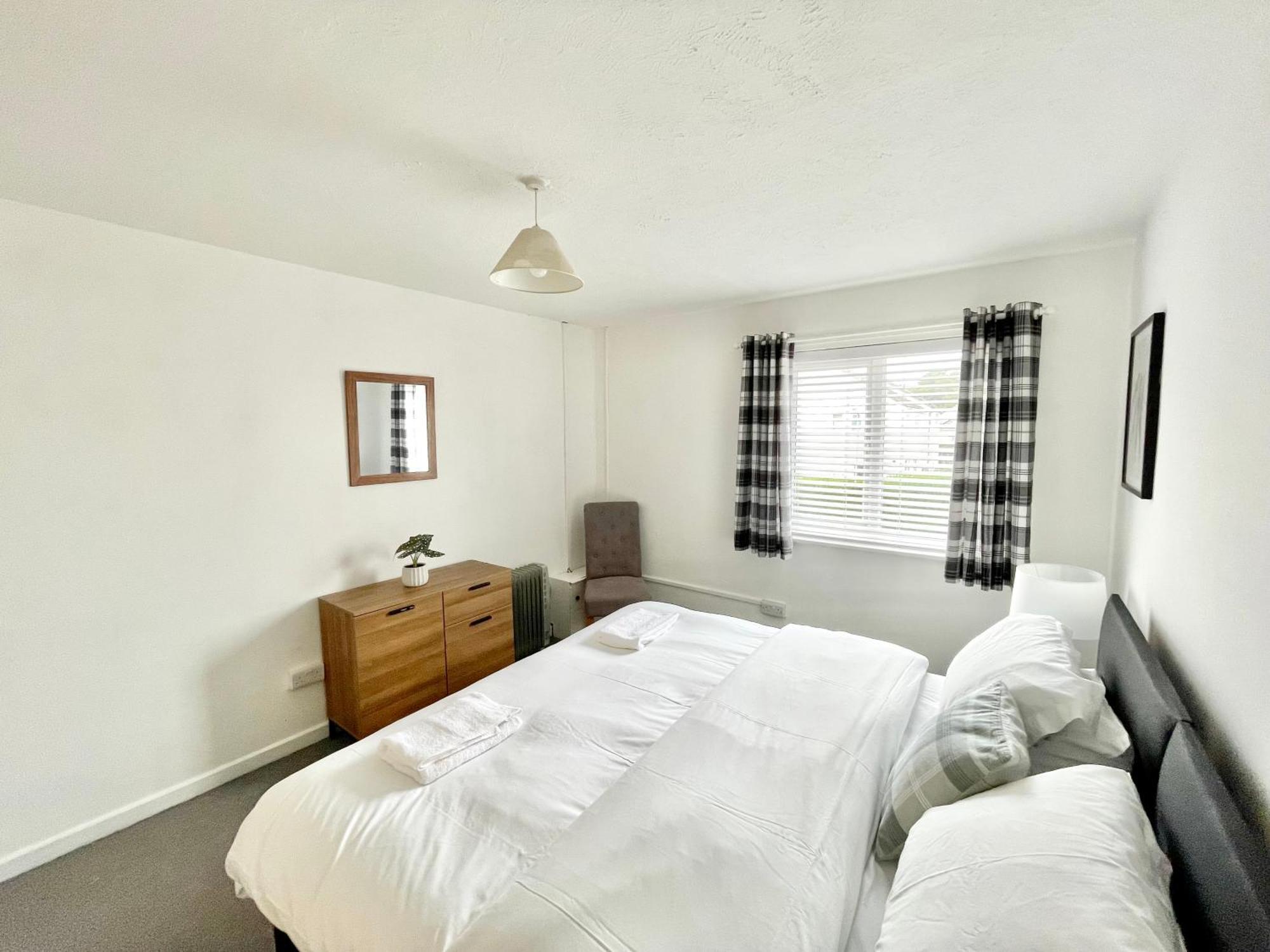 Cae Glas Apartments Holyhead Extérieur photo